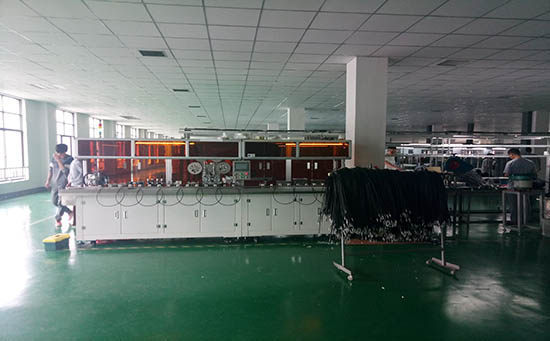 自動(dòng)刷剪編織包銅箔去鋁箔機(jī) 自動(dòng)刷剪編織包銅箔去鋁箔機(jī)